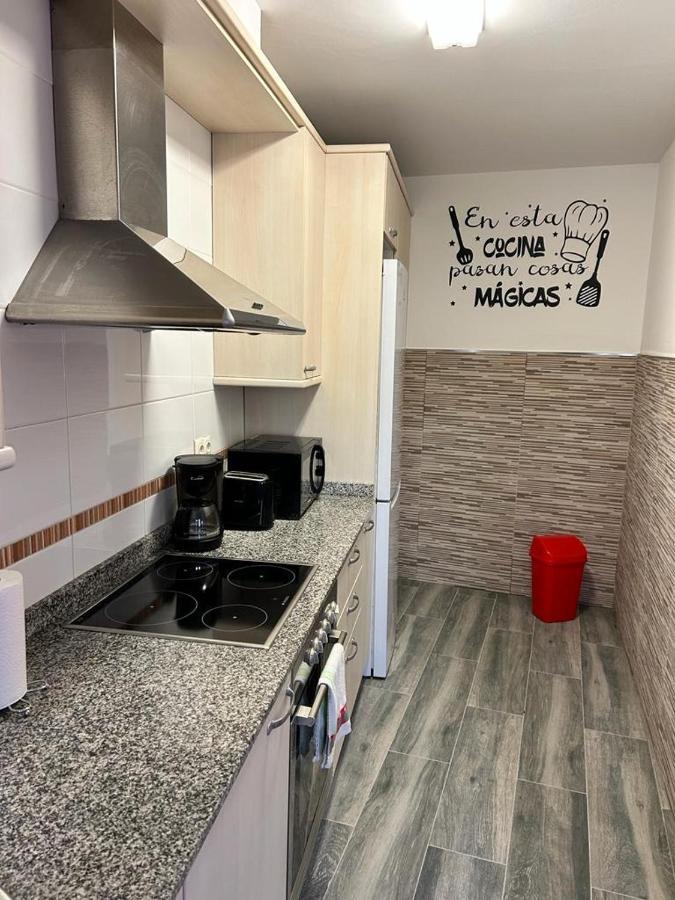 Acogedor Apartamento Atico En El Centro De O Porrino Luaran gambar