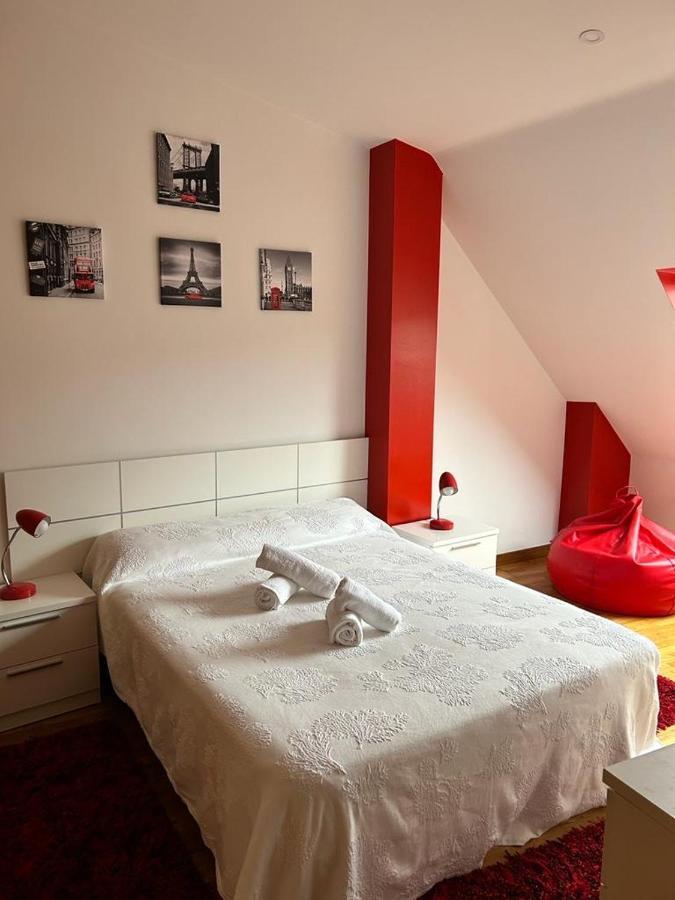 Acogedor Apartamento Atico En El Centro De O Porrino Luaran gambar